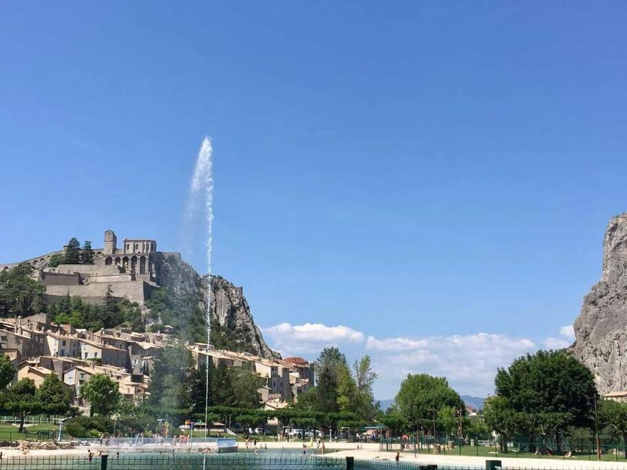 Gite De Charme Le Val Mellis Classe 3 Etoiles Dans La Douceur Provencale Vaumeilh Bagian luar foto